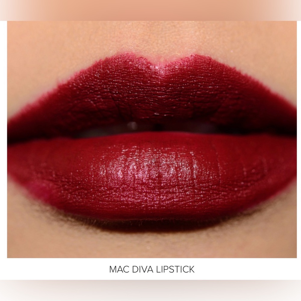 MAC Cosmetics Diva Lipstick